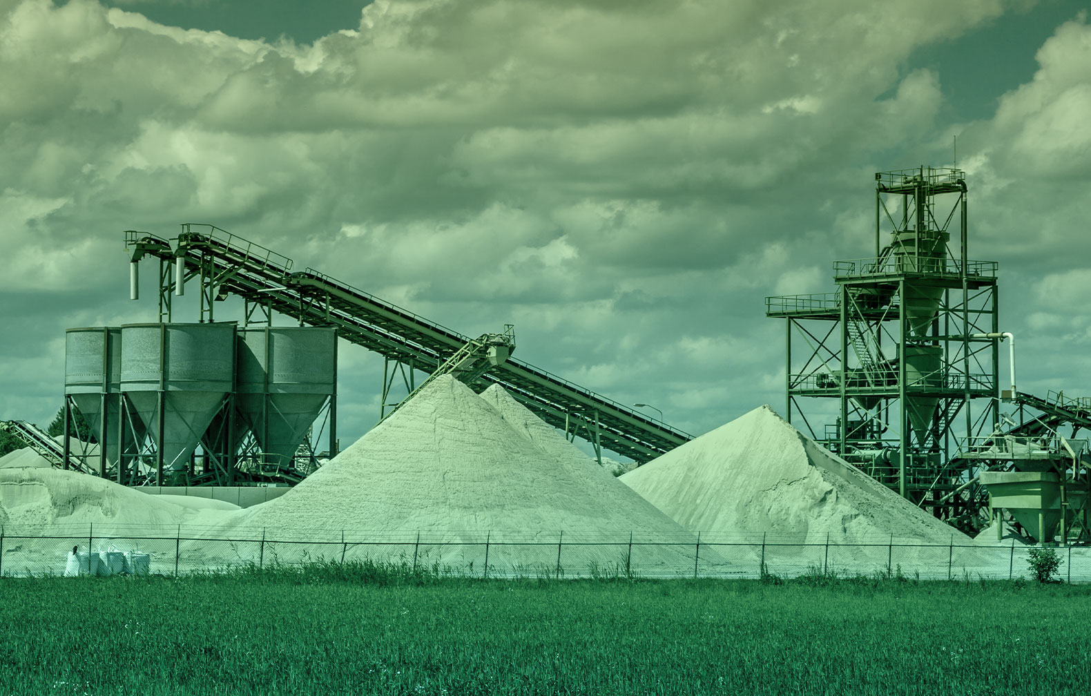 2_1-cmmshere_mineria-y-petroleo_imagen
