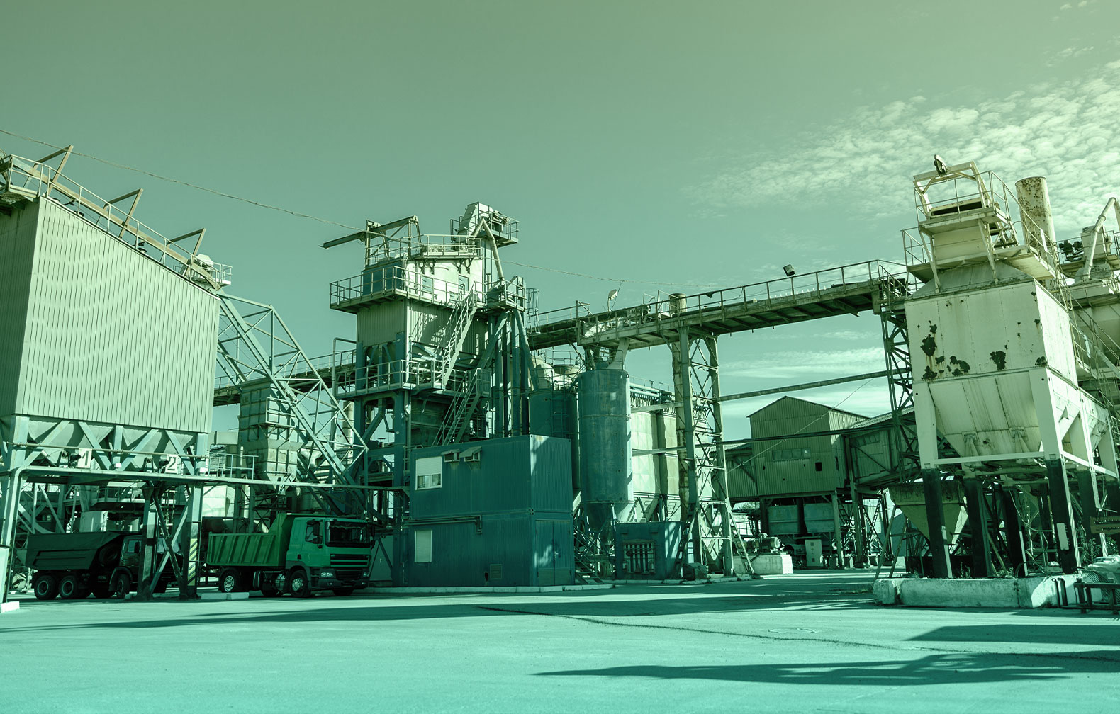 2_4-cmmshere_mineria-y-petroleo_imagen